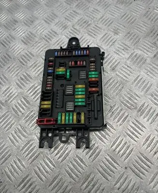 BMW X5 F15 Fuse module 6819651