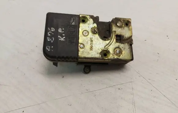 Peugeot 806 Front door lock PBTL2