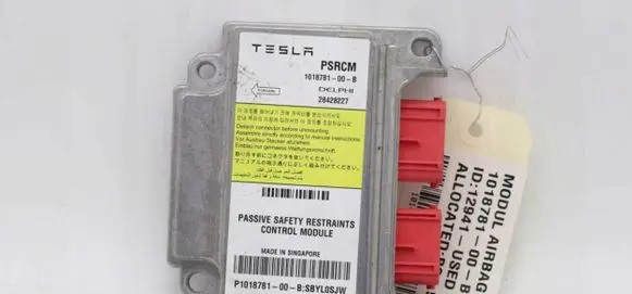 Tesla Model S Airbag control unit/module 1018781-00-B