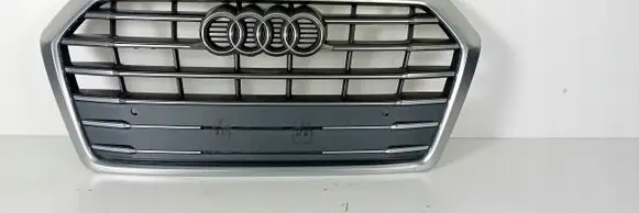 Audi Q5 SQ5 Front bumper upper radiator grill
