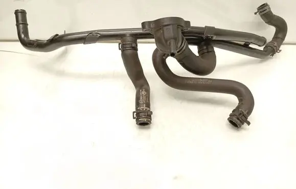 Volkswagen PASSAT B8 Engine coolant pipe/hose 5Q0122058G 5Q0122096E 5Q0122157CK