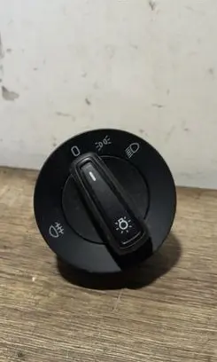 Skoda Fabia Mk3 (NJ) Light switch