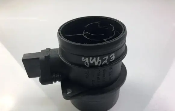 Audi A4 S4 B8 8K Mass air flow meter 074906461B