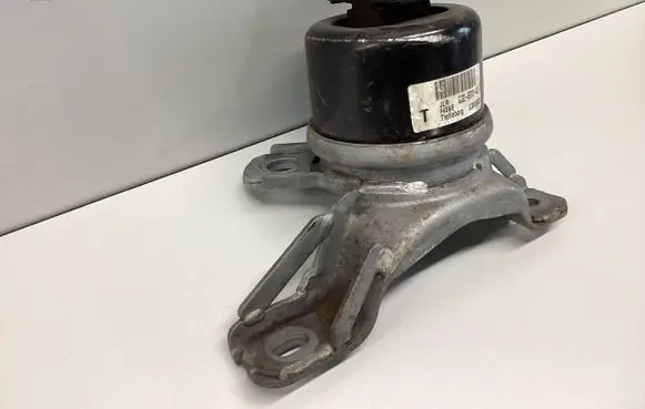 Land Rover Evoque I Engine mount bracket GJ326F012AC 6F012 G3046002