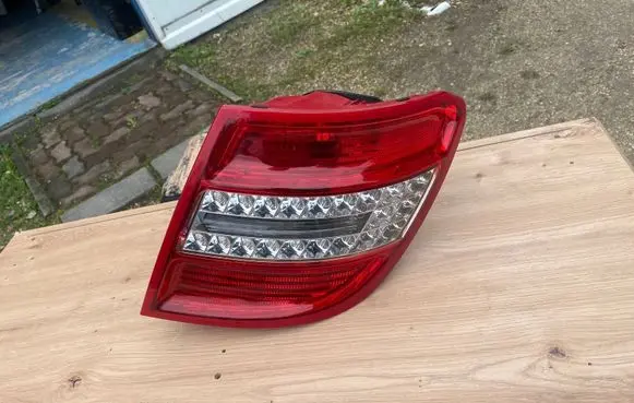 Mercedes-Benz C W204 Rear/tail lights A2048202464