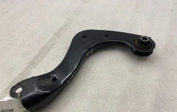 Toyota C-HR I Rear control arm