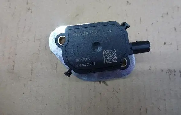 Mercedes-Benz GL X166 Fuel tank valve A6569820100-T-II