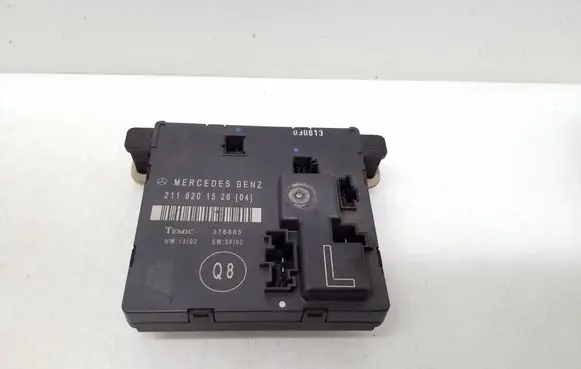 Mercedes-Benz E W211 Door control unit/module 2118201526