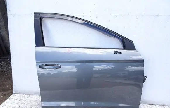 Seat Leon (5F) Front door 