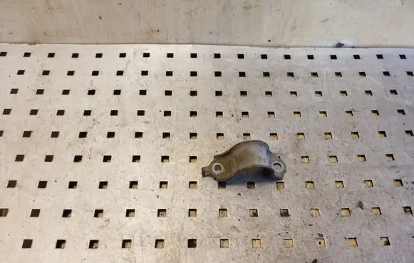 Subaru XV Sway bar bush bracket, rear 