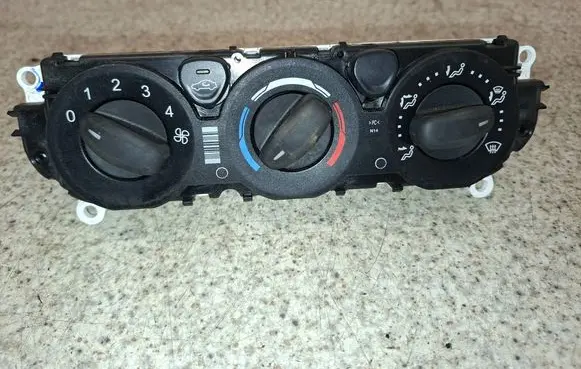 Ford Focus Climate control unit BM5T18549 CM5T19980 BM5T19980
