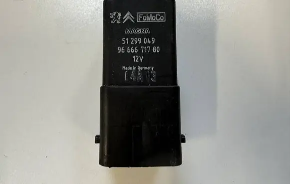 Peugeot 207 Glow plug pre-heat relay 51299049 9666671780