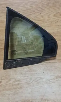 Volvo S80 Rear vent window glass 30779888 30779890