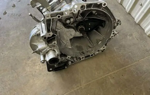 Opel Combo E Manual 6 speed gearbox 9811243810