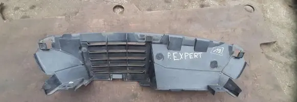 Peugeot Expert Front bumper skid plate/under tray 9808490680