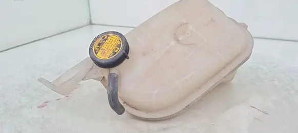 Toyota Avensis T270 Coolant expansion tank/reservoir 164800D030