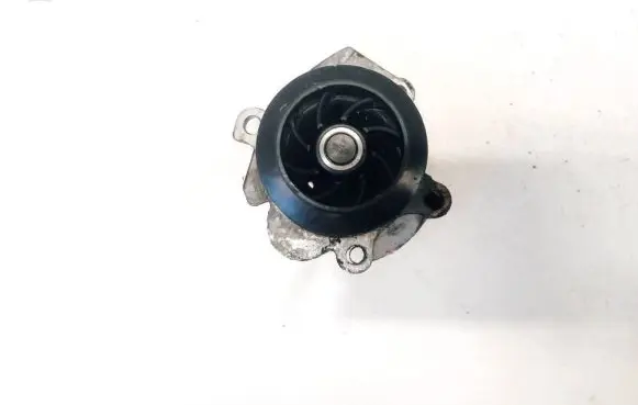 Volkswagen PASSAT B6 Water pump 1204107S R28772