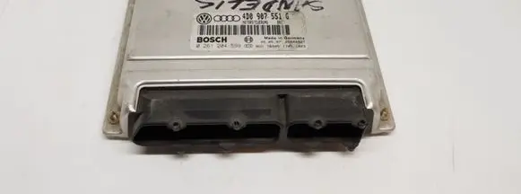 Volkswagen PASSAT B5 Engine control unit/module 4D0907551G 0261204599