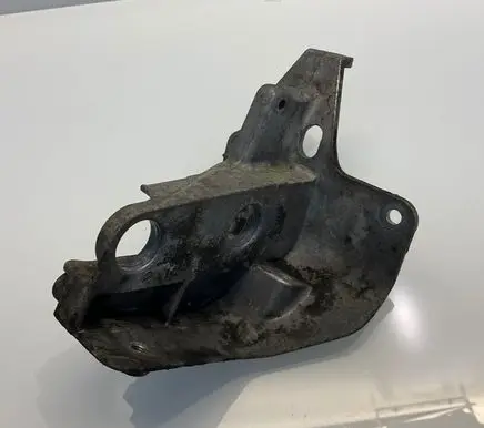 Mercedes-Benz E W211 other engine part A6460941141 6460941141
