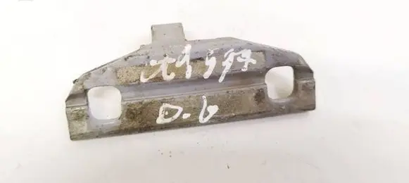 Volvo V70 Rear door lower hinge