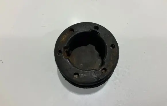 Radiator mount bracket