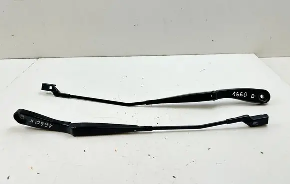 Front wiper blade arm