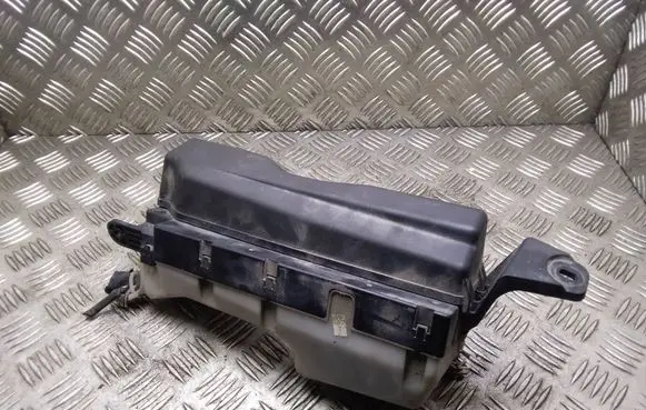 Toyota Avensis T250 Fuse box set