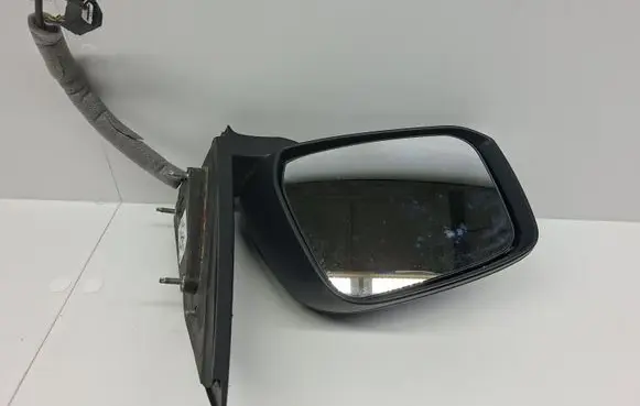 Front door electric wing mirror