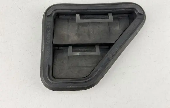 Porsche Boxster 987 Quarter panel pressure vent 6N0819466B 054029B 012510B