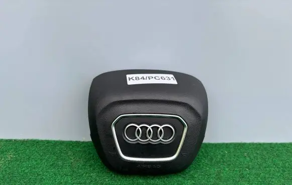 Audi A3 S3 8V Steering wheel airbag cover 62670230