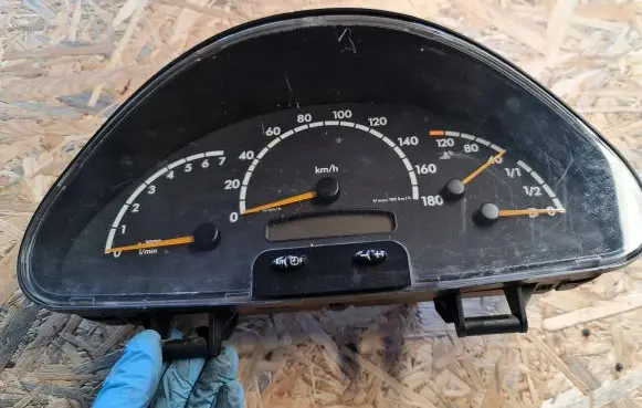 Mercedes-Benz Sprinter W901 W902 W903 W904 Speedometer (instrument cluster) 88311295 0315455832