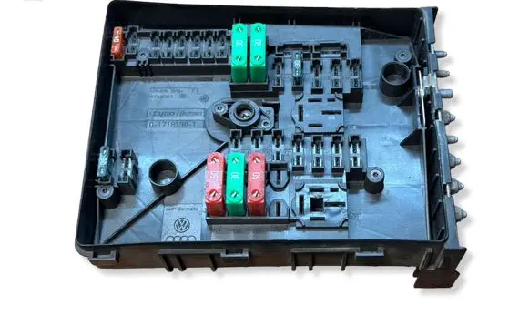 Volkswagen PASSAT B7 Fuse module 017183071 1K0937125A