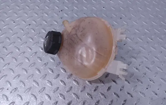 Citroen Jumpy Coolant expansion tank/reservoir 9820083580