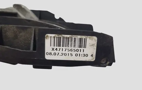 BMW 5 F10 F11 Front door exterior handle/bracket X4717565011
