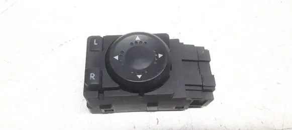 Skoda Octavia Mk1 (1U) Wing mirror switch 1U1959565C