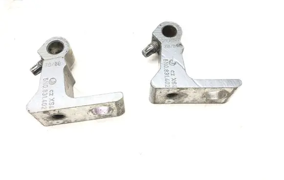 Skoda Superb B6 (3T) Front door upper hinge 5N0831402