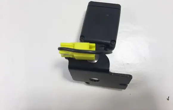 Volvo V40 Rear seatbelt buckle 31292085 619812400
