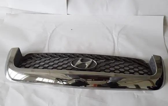Hyundai Santa Fe Front grill 8635226900