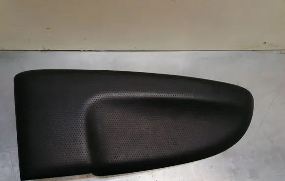 KIA Carens II Front door card panel trim 823501DXXX