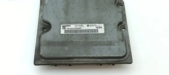 Cadillac SRX Engine control unit/module 24233506 24229790 5WK33520EA
