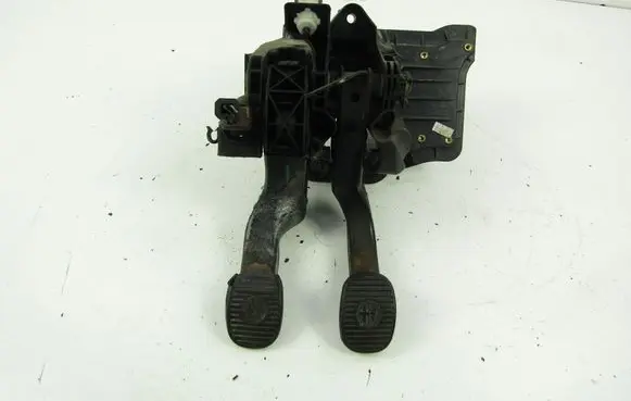 Alfa Romeo 147 Pedal assembly 