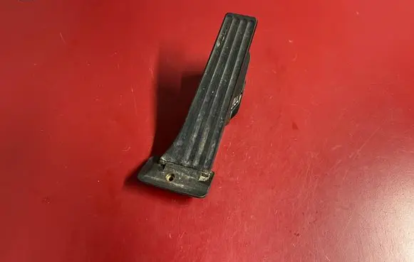 BMW X2 F39 Accelerator throttle pedal 6859999 35426859999