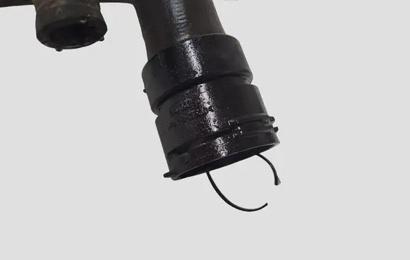Ford Mondeo MK IV Engine coolant pipe/hose