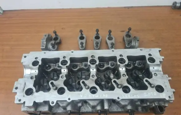 KIA Carens II Engine head 22111-27800