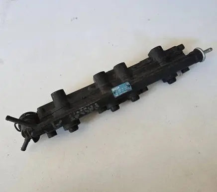 Volkswagen PASSAT B3 Fuel main line pipe 0280151026 037133313J