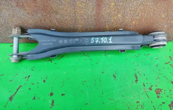 Mercedes-Benz C W205 Rear control arm A2043521488 A2043521288