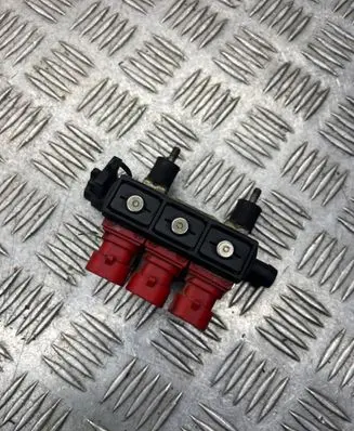Subaru Legacy LP gas injector 110R000140 10R041368