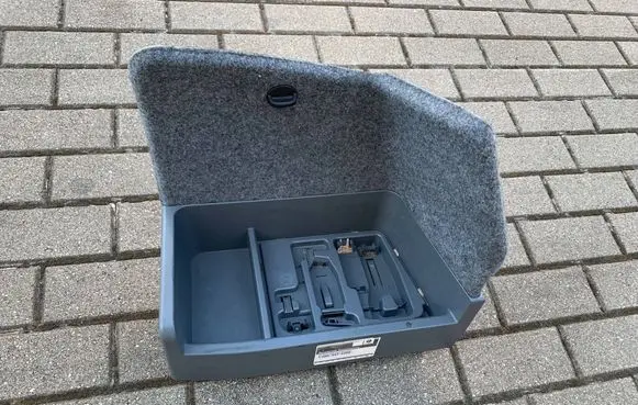 BMW 3 E92 E93 Glove box in trunk 7122415 51477122415