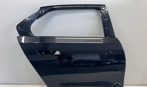 BMW 7 G70 Rear door