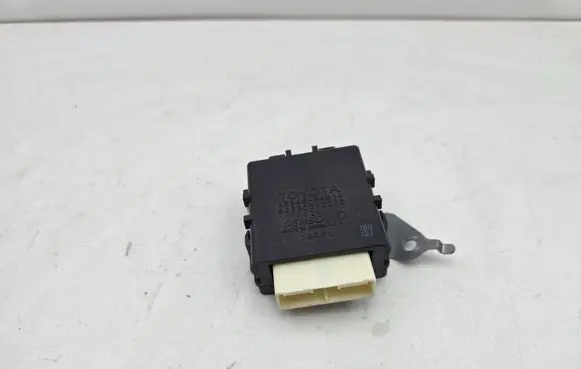 Toyota C-HR I Window wiper relay 85940F4010 4230003010